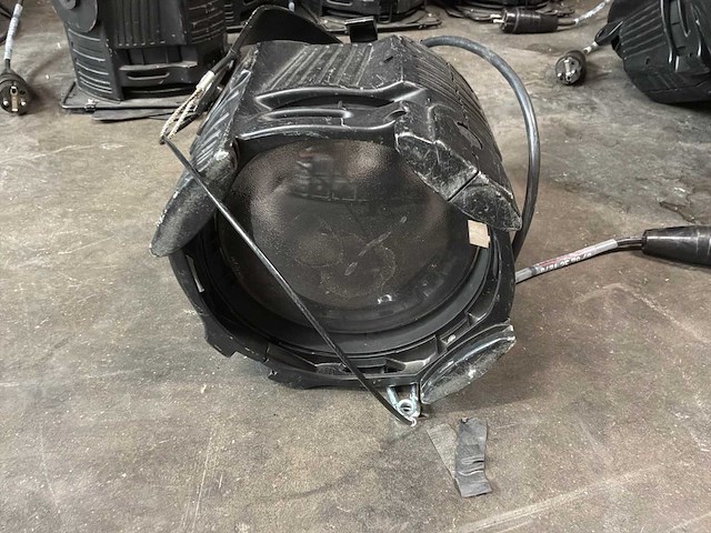 Behringer ultra door een projector van 1000 lots. door - afbeelding 3 van  9