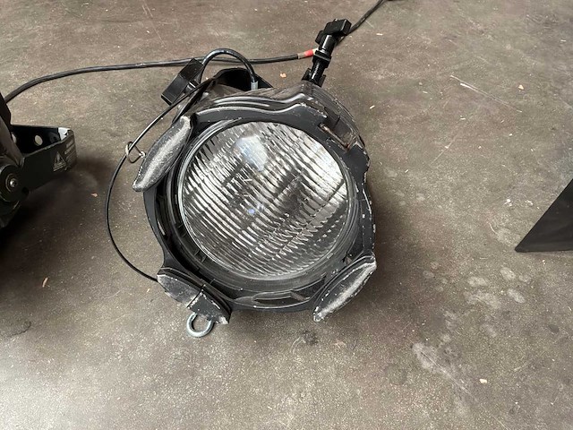 Behringer ultra door een projector van 1000 lots. door - afbeelding 9 van  10