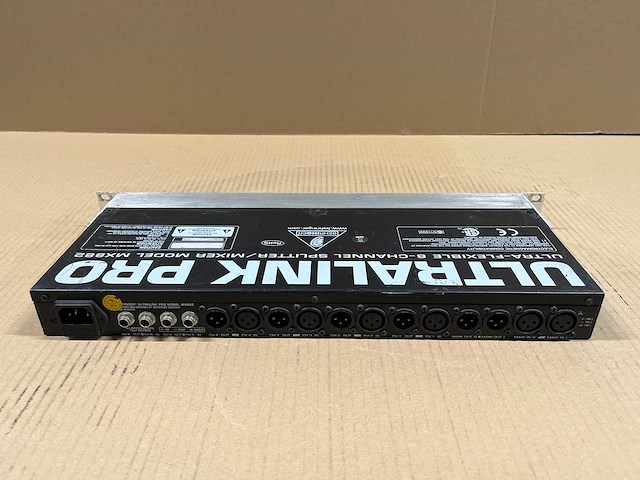 Behringer ultra link pro mx882 ultra flexible 8-ch splitter/mixer - afbeelding 4 van  7