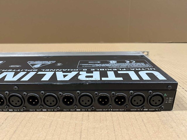 Behringer ultra link pro mx882 ultra flexible 8-ch splitter/mixer - afbeelding 6 van  7