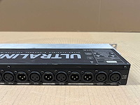 Behringer ultra link pro mx882 ultra flexible 8-ch splitter/mixer - afbeelding 6 van  7