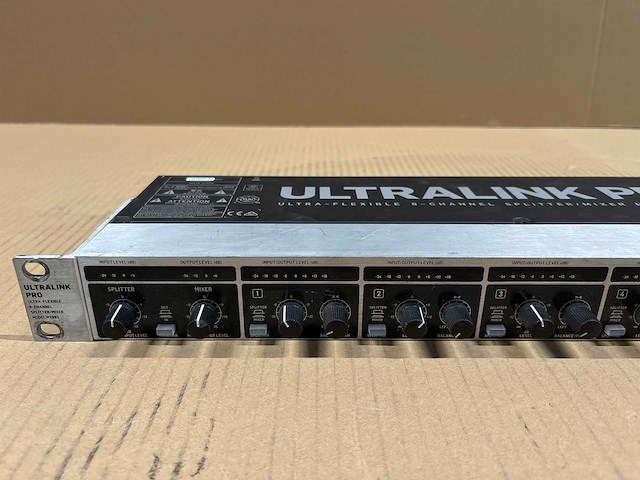 Behringer ultra link pro mx882 ultra flexible 8-ch splitter/mixer - afbeelding 2 van  7