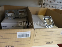 Behuizingen, schakelaars, drukknoppen, enzovoort. - afbeelding 5 van  24