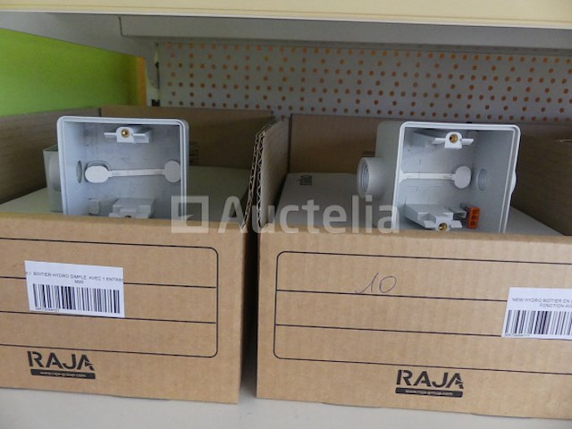 Behuizingen, schakelaars, drukknoppen, enzovoort. - afbeelding 1 van  24