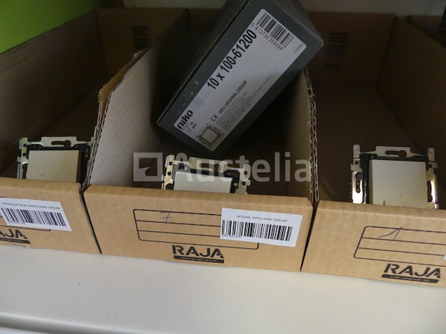 Behuizingen, schakelaars, drukknoppen, enzovoort. - afbeelding 16 van  24