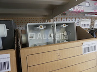 Behuizingen, schakelaars, drukknoppen, enzovoort. - afbeelding 19 van  24