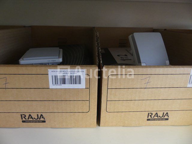 Behuizingen, schakelaars, drukknoppen, enzovoort. - afbeelding 21 van  24