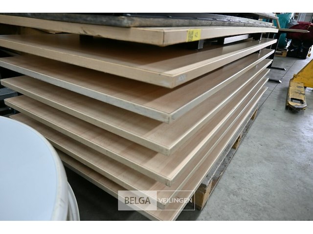 Beige klaptafels (7x) - afbeelding 2 van  2