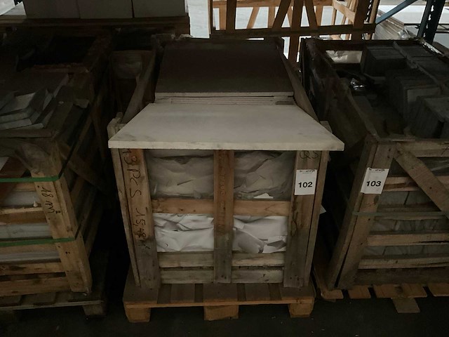 Beige natuursteen tuintegel (43x) - afbeelding 3 van  3