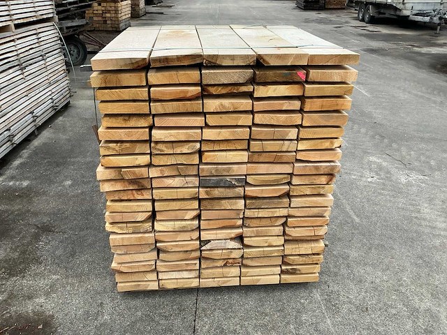 Bekantrechte eiken planken rustiek circa 0,8 m3 - afbeelding 3 van  5