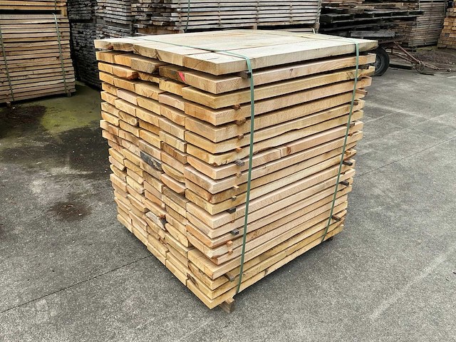 Bekantrechte eiken planken rustiek circa 0,8 m3 - afbeelding 2 van  5