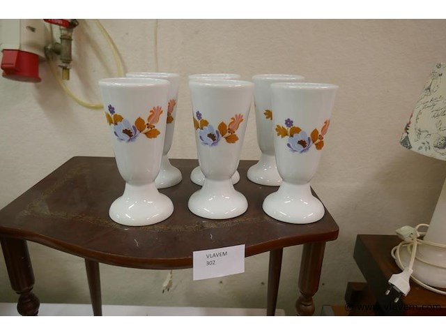 Bekers in porselein - afbeelding 1 van  1