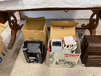 Bekijk beschrijving vintage camera's & cameraset – chinon, minolta, canon + accessoires - afbeelding 4 van  13