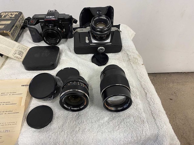 Bekijk beschrijving vintage camera's & cameraset – chinon, minolta, canon + accessoires - afbeelding 6 van  13