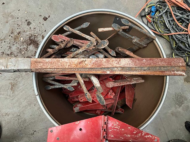 Bekistingsbalken (10x) + klemmen - afbeelding 7 van  8