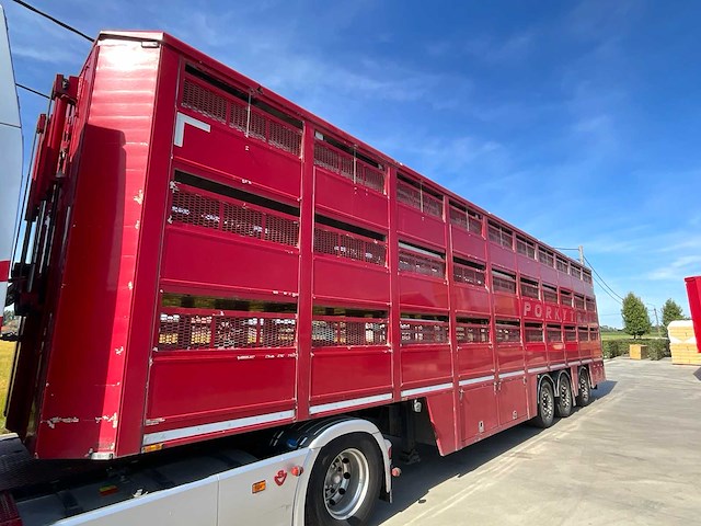 Bekkers 3 desk varkensoplegger ( van hool) - afbeelding 23 van  64