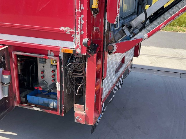 Bekkers 3 desk varkensoplegger ( van hool) - afbeelding 34 van  64