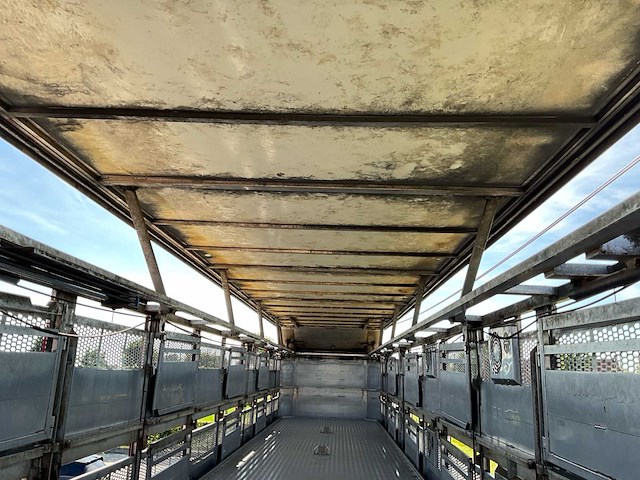 Bekkers 3 desk varkensoplegger ( van hool) - afbeelding 63 van  64