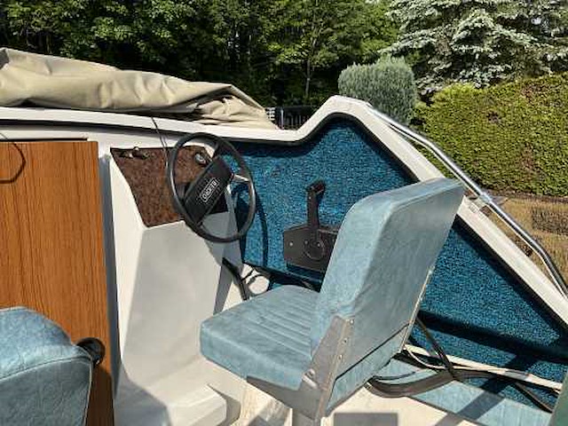 Bekro triara motorboot - 1991 - afbeelding 2 van  3