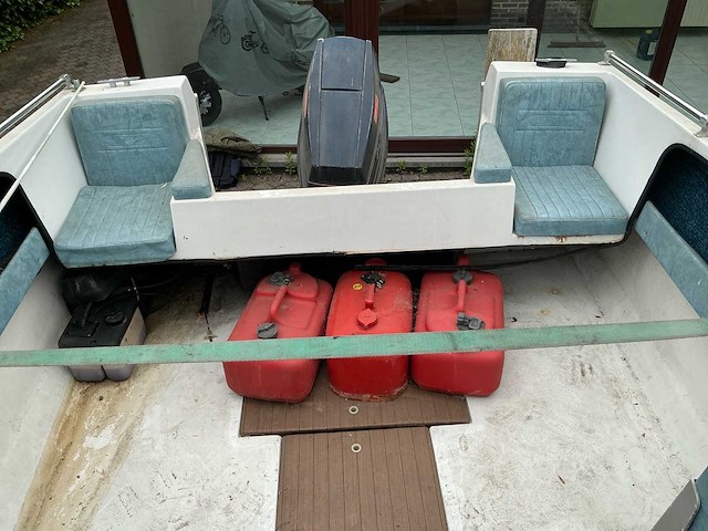 Bekro triara speedboot met cabine - afbeelding 2 van  17