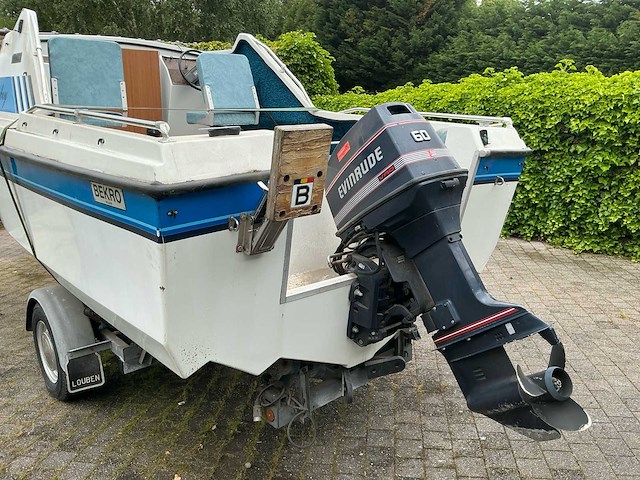 Bekro triara speedboot met cabine - afbeelding 14 van  16