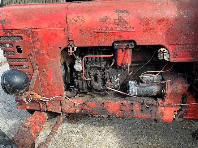 Belarus oldtimer tractor - afbeelding 12 van  20