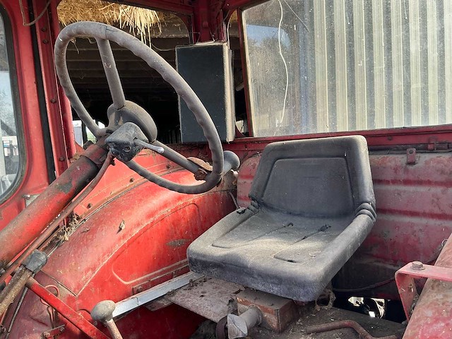 Belarus oldtimer tractor - afbeelding 16 van  20