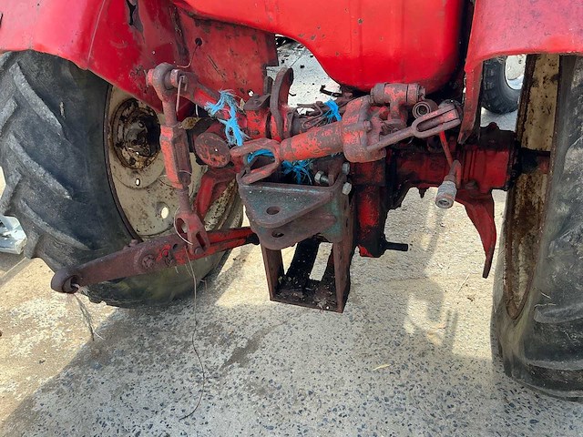 Belarus oldtimer tractor - afbeelding 14 van  17