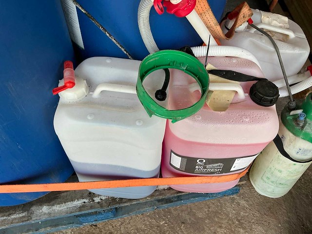 Belco diverse wasmiddelen voor auto - afbeelding 4 van  5