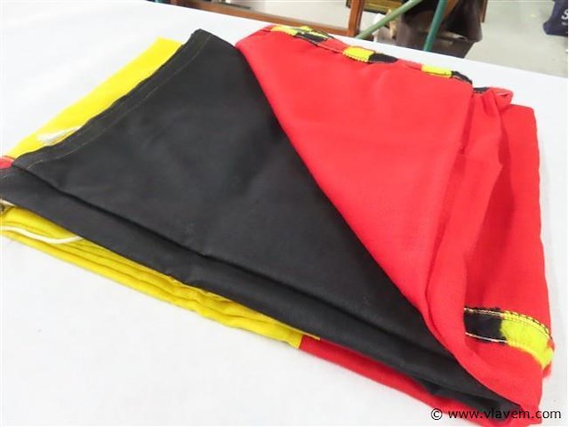 Belgische vlag - afbeelding 2 van  2