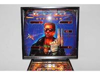 Bell games - world defender - flipperkast - afbeelding 1 van  8