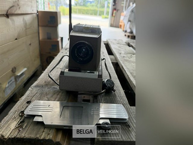Bell & howell diaprojector - afbeelding 2 van  4