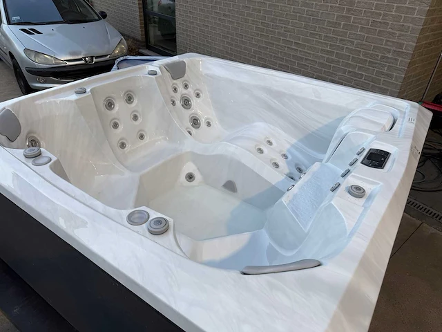 Bellagia spas valencia - bellagia spas valencia - jacuzzi en buitenspa - afbeelding 12 van  14