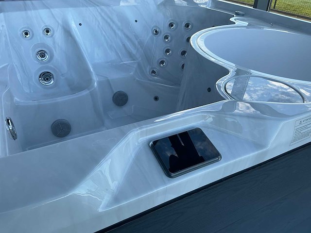 Bellagio spas jacuzzi - afbeelding 4 van  6
