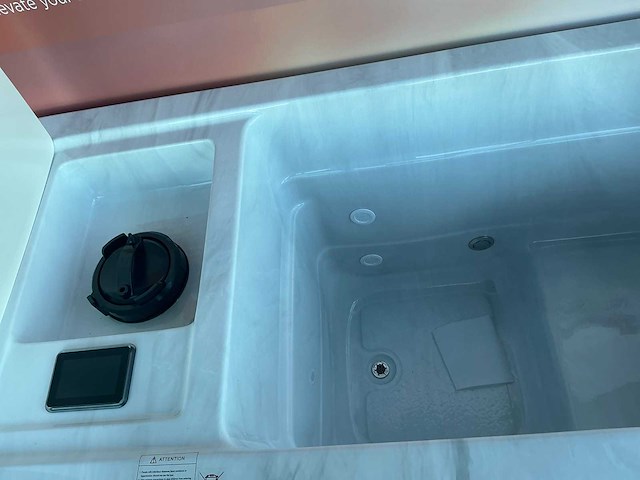 Bellagio spas jacuzzi - afbeelding 3 van  5