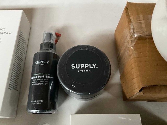 Bellame & supply luxe gezicht verzorging en scheer pakket - afbeelding 7 van  10