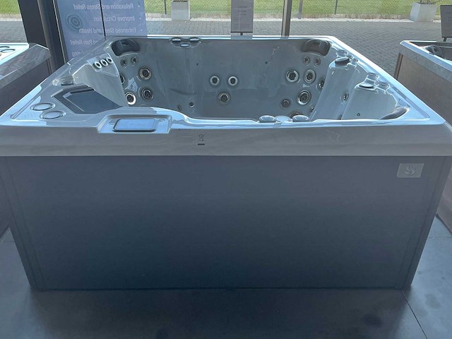 Belle & moi cassiar jacuzzi - afbeelding 4 van  5