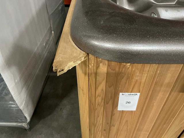 Belle & moi selkirk 2000 jacuzzi - afbeelding 4 van  9