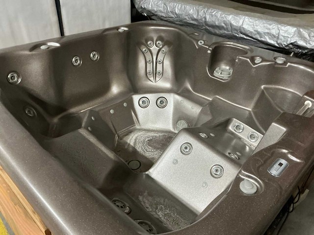 Belle & moi selkirk 2000 jacuzzi - afbeelding 6 van  9