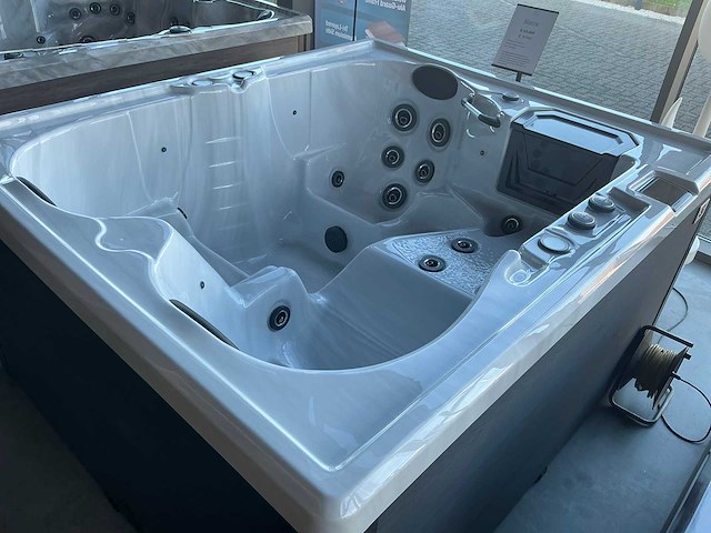 Belle & moi siërra jacuzzi - afbeelding 2 van  5