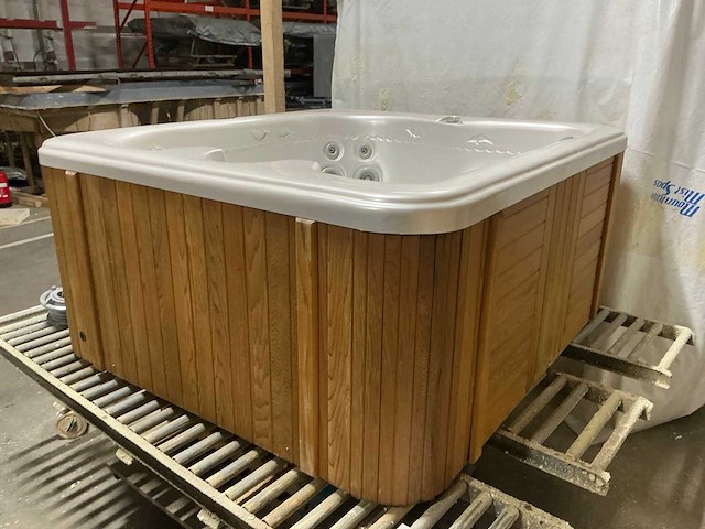 Belle & moi skeena jacuzzi - afbeelding 1 van  5