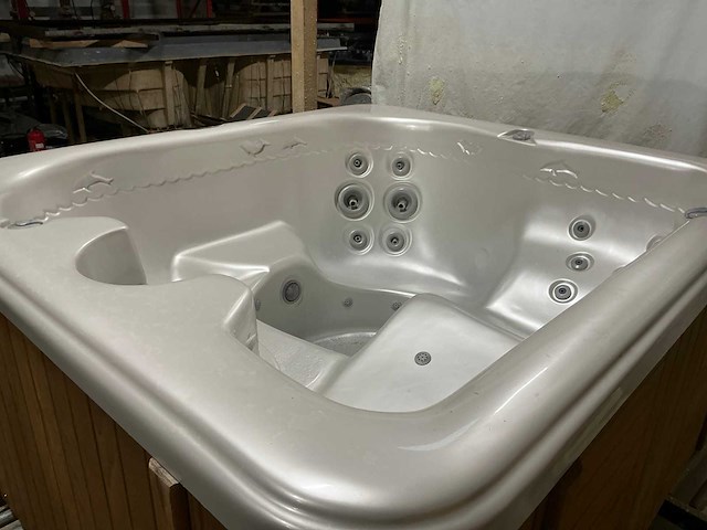 Belle & moi skeena jacuzzi - afbeelding 2 van  5