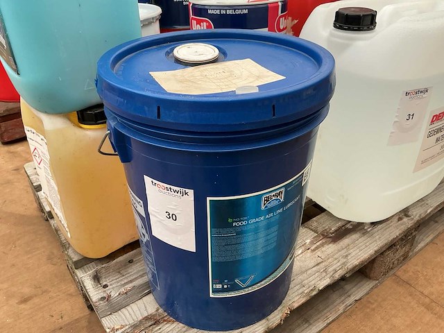 Belray,inhoud 20 liter smeermiddel voor industriële persluchtsystemen - afbeelding 1 van  3