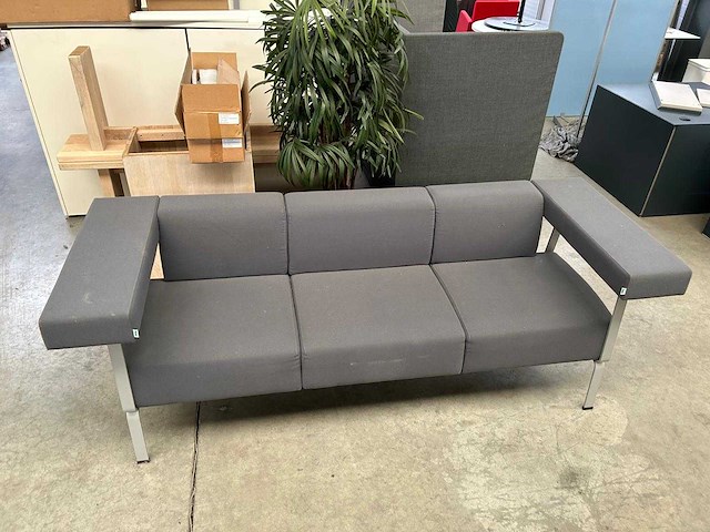 Bene - design wachtbank - afbeelding 1 van  5