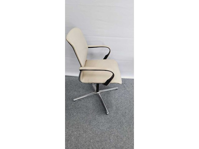 Bene-pedrali - design vergaderset - afbeelding 11 van  11