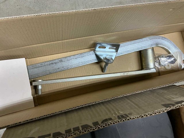 Beninca knikarm poortmotor - afbeelding 2 van  3