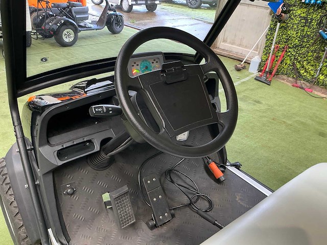 Bensel elektrische foodtruck - afbeelding 12 van  13