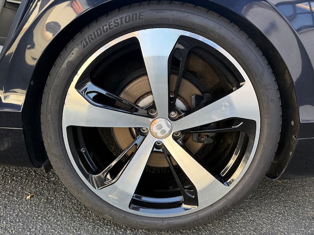 Bentley flying spur v8, 2015 - afbeelding 11 van  44