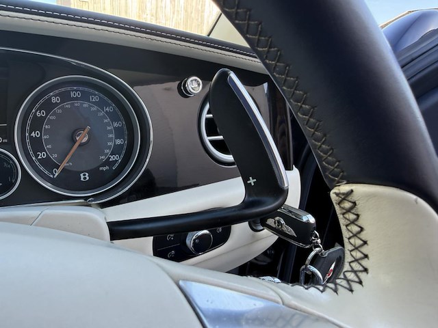 Bentley flying spur v8, 2015 - afbeelding 21 van  44