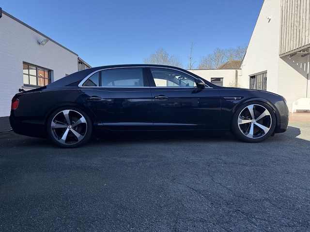 Bentley flying spur v8, 2015 - afbeelding 41 van  44